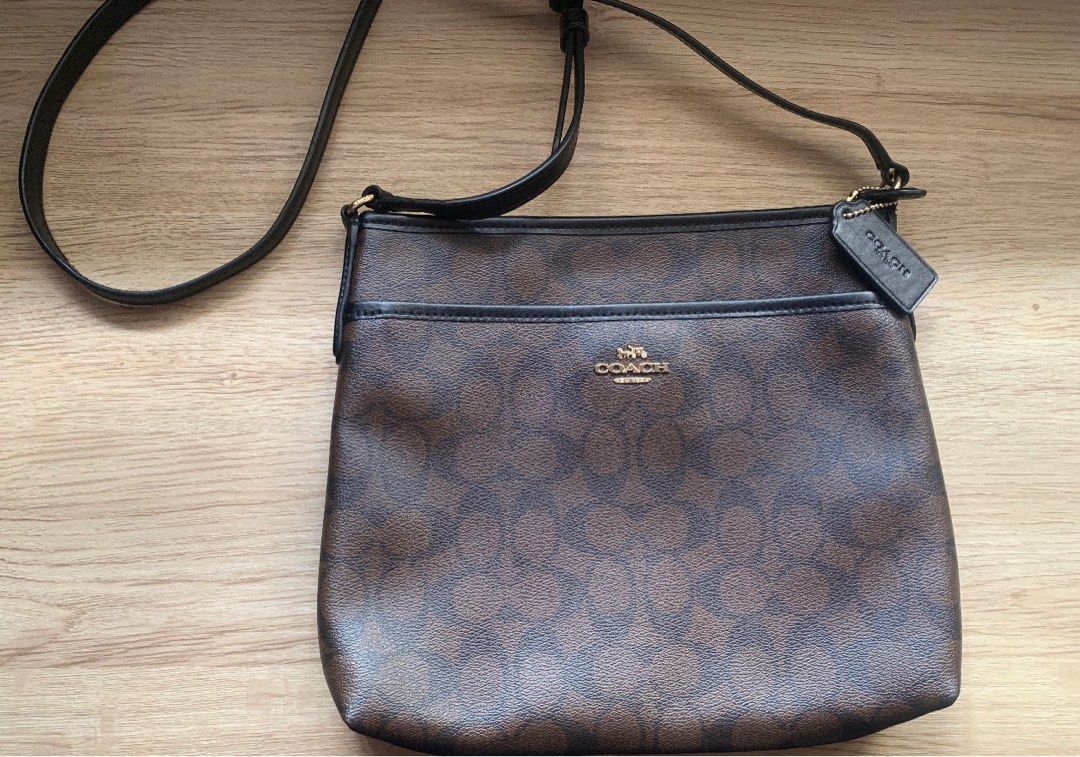 Coach zip hotsell file crossbody