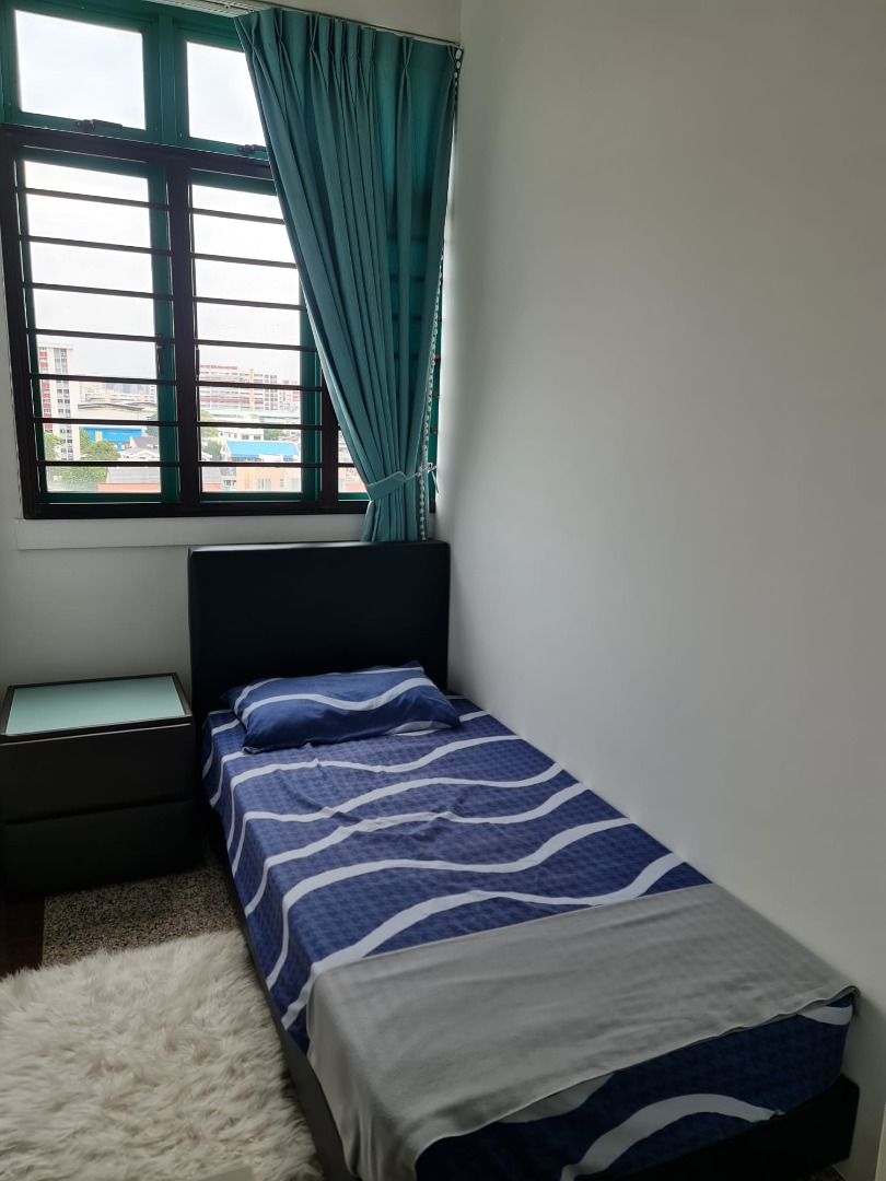 Last Room To Go!!!! Common Room with Windows for Rent in Kovan MRT ...