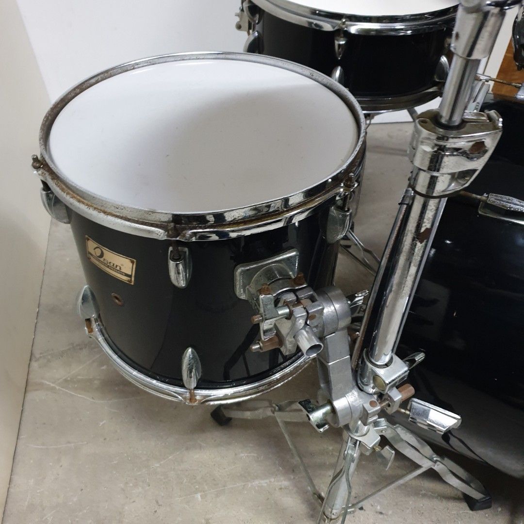 Very cheap drum set., Hobbies & Toys, Music & Media, Musical Instruments on Carousell