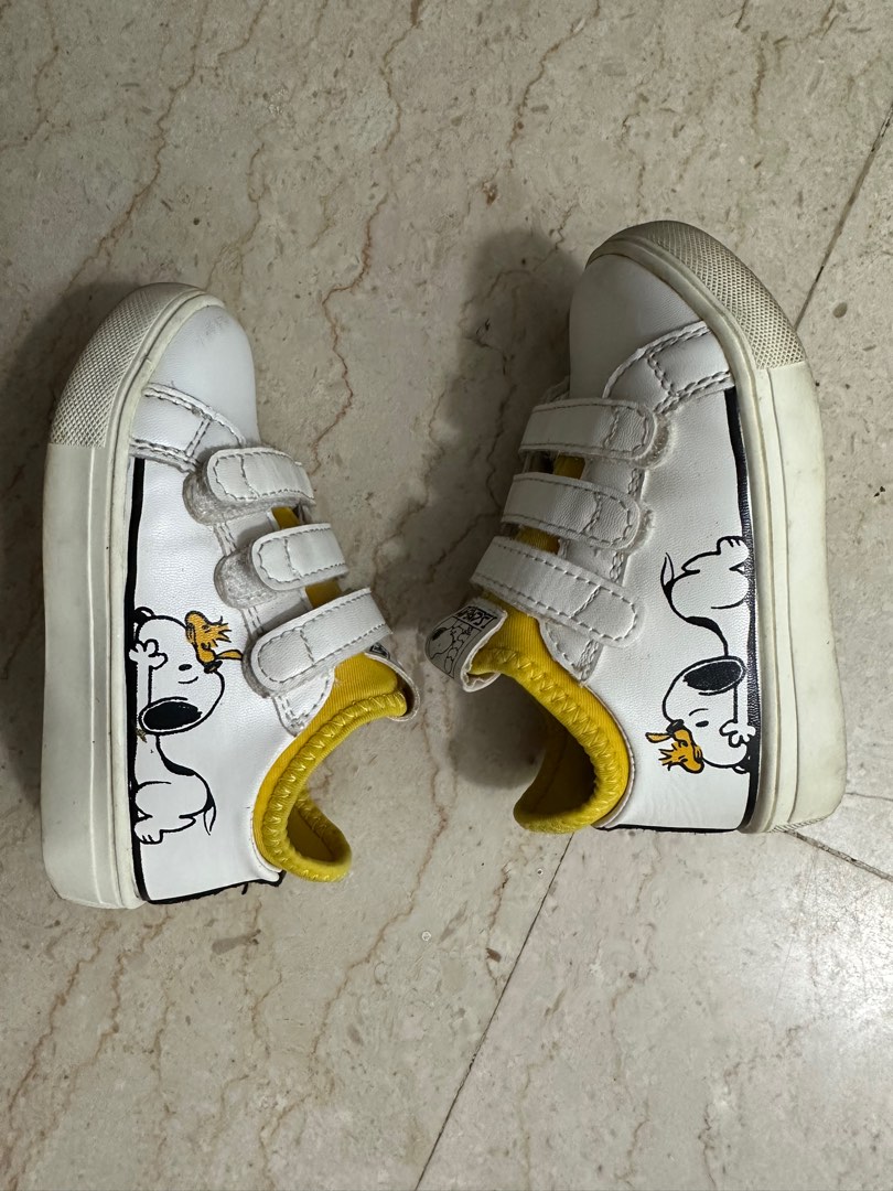 Snoopy cute sneakers store