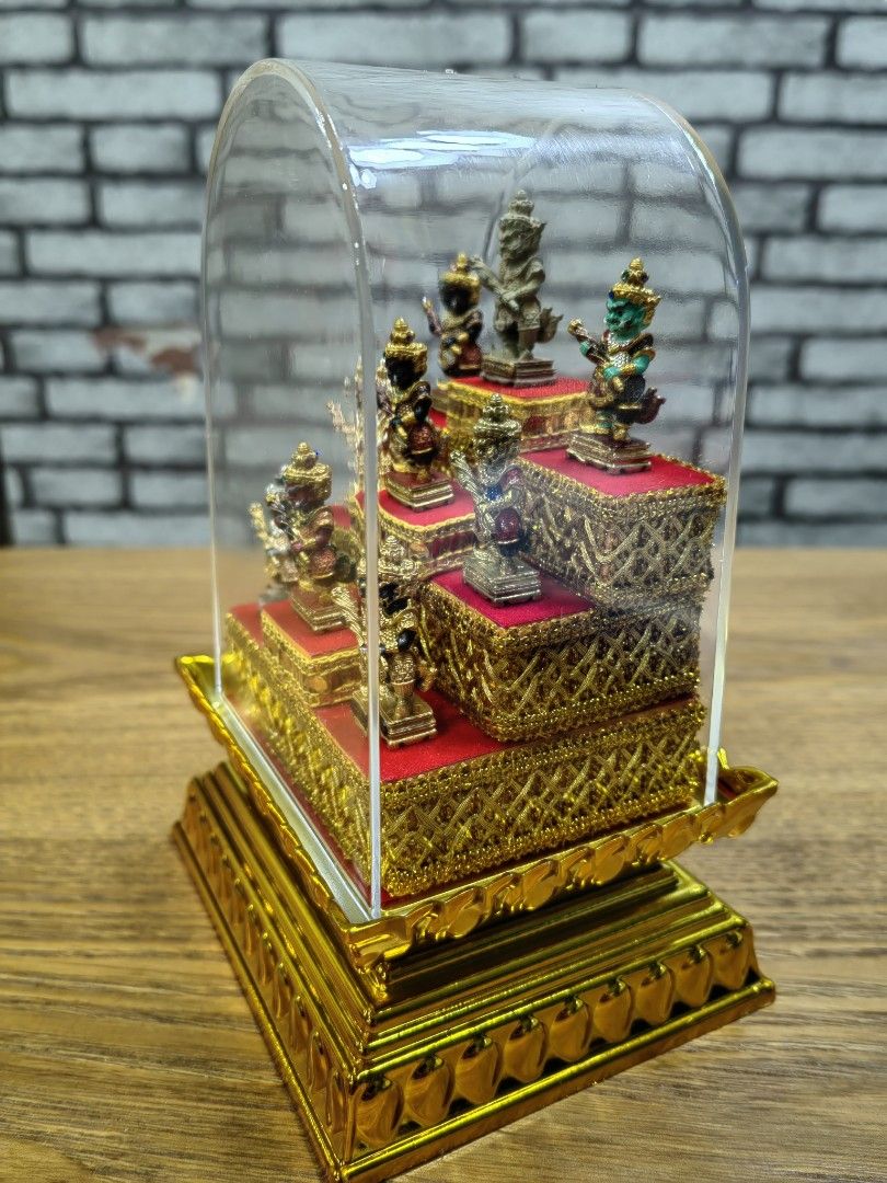 Display Case for mini amulets or Bucha (Up to 9 pieces), Hobbies & Toys ...