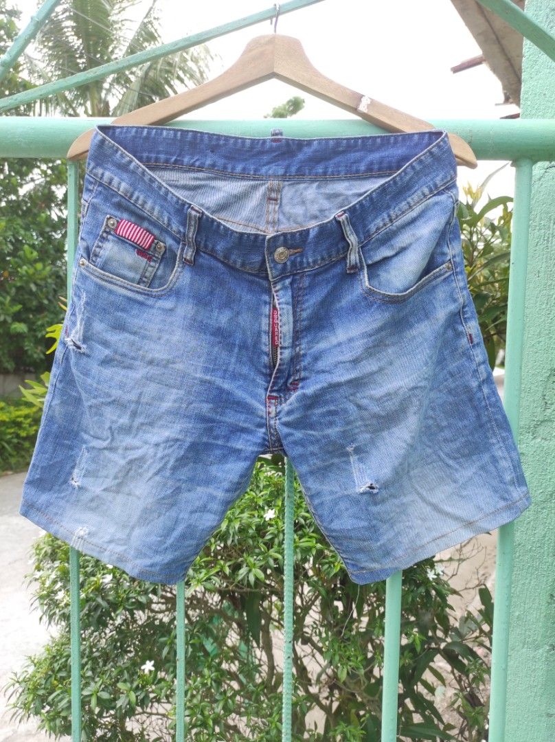 Dsquared Denim shorts (Category: Shorts) located in Bacolod City. Submitted by PSGTHRIFTIES (Listing ID 1241451802, Image 1). Description: Excellent condition Size 31 on tag Dimensions:32-33x19 DM📩📩.