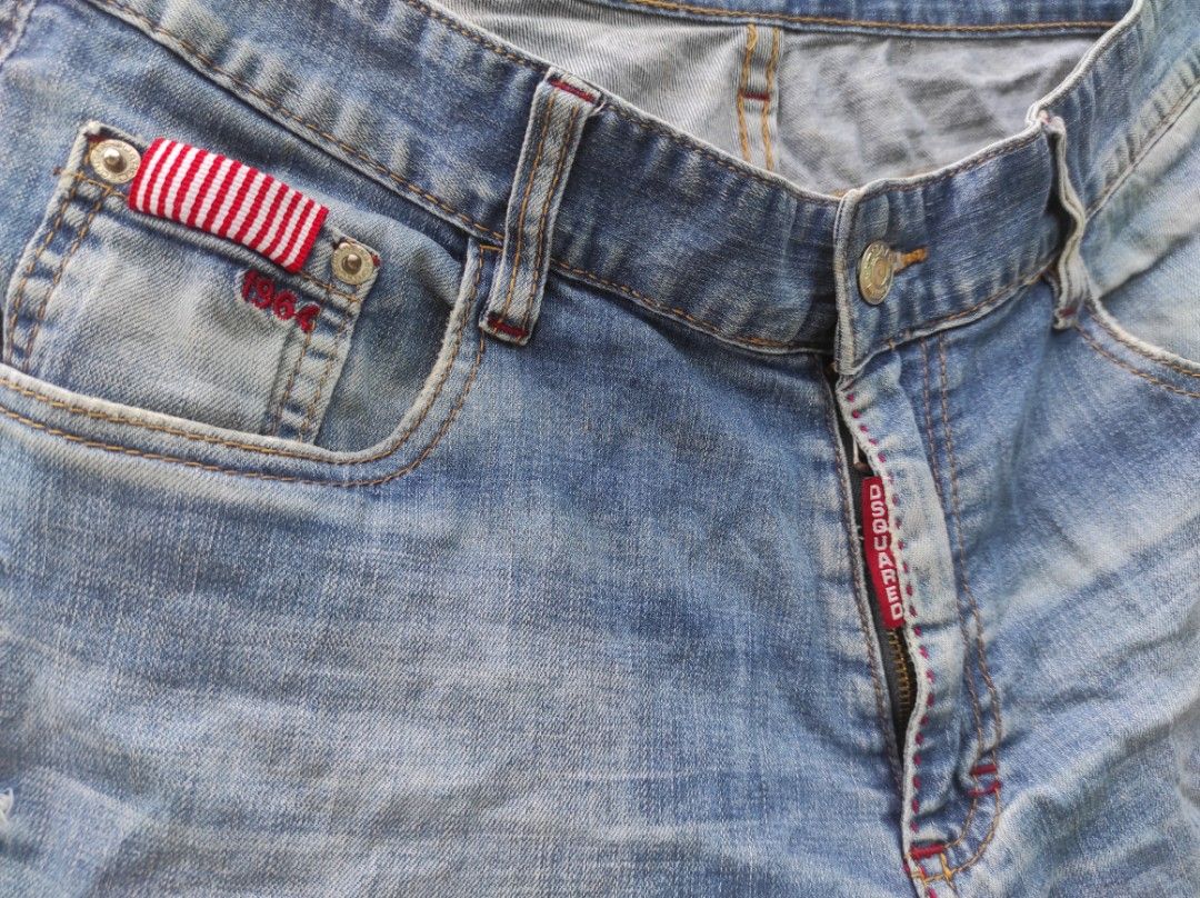 Dsquared Denim shorts (Category: Shorts) located in Bacolod City. Submitted by PSGTHRIFTIES (Listing ID 1241451802, Image 2). Description: Excellent condition Size 31 on tag Dimensions:32-33x19 DM📩📩.