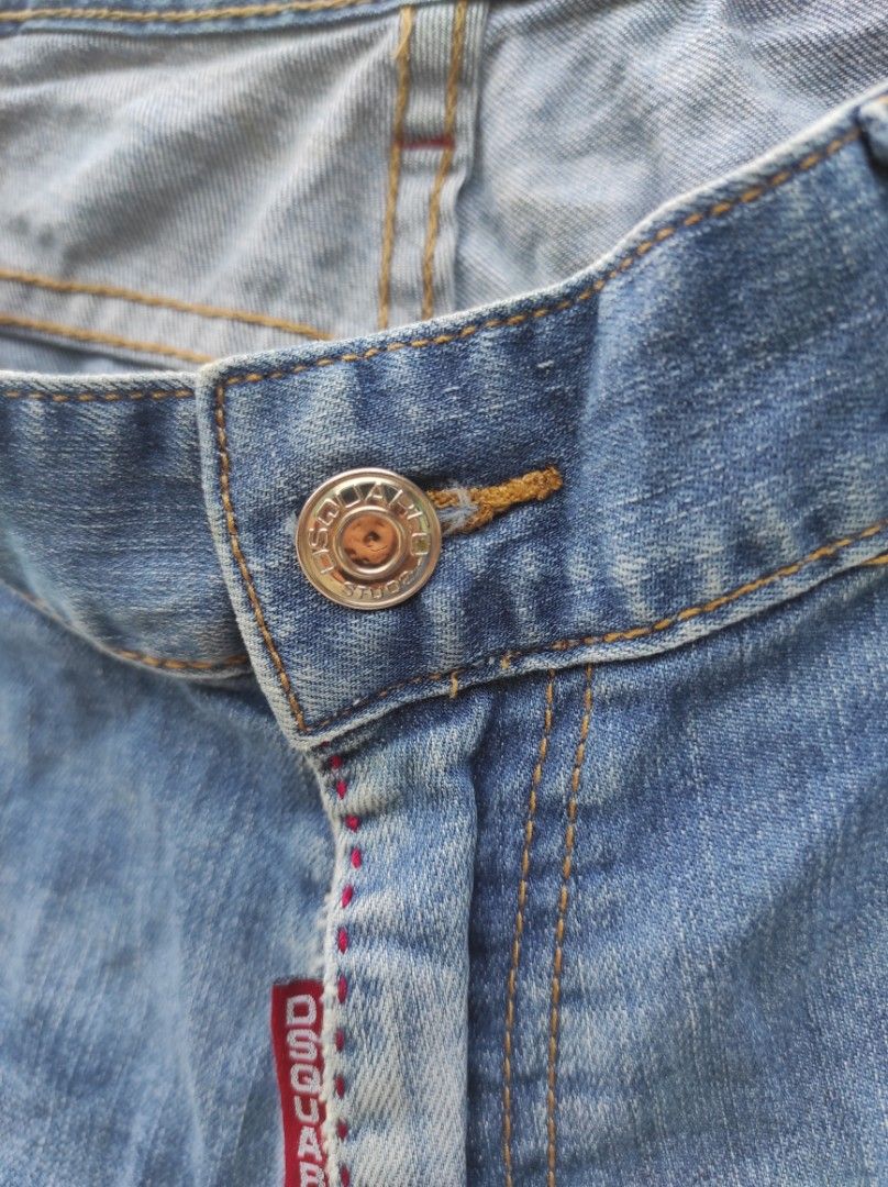 Dsquared Denim shorts (Category: Shorts) located in Bacolod City. Submitted by PSGTHRIFTIES (Listing ID 1241451802, Image 3). Description: Excellent condition Size 31 on tag Dimensions:32-33x19 DM📩📩.