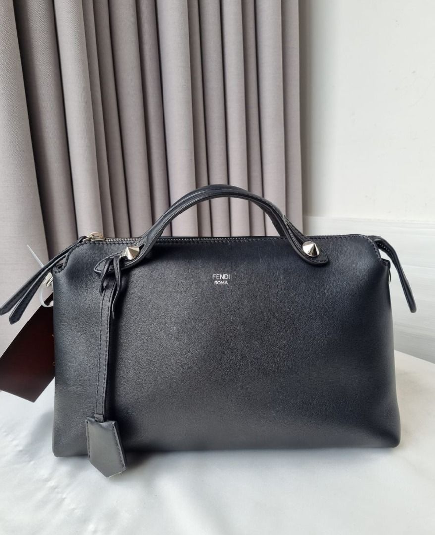 Fendi BTW Black Small medium Barang Mewah Tas Dompet di Carousell