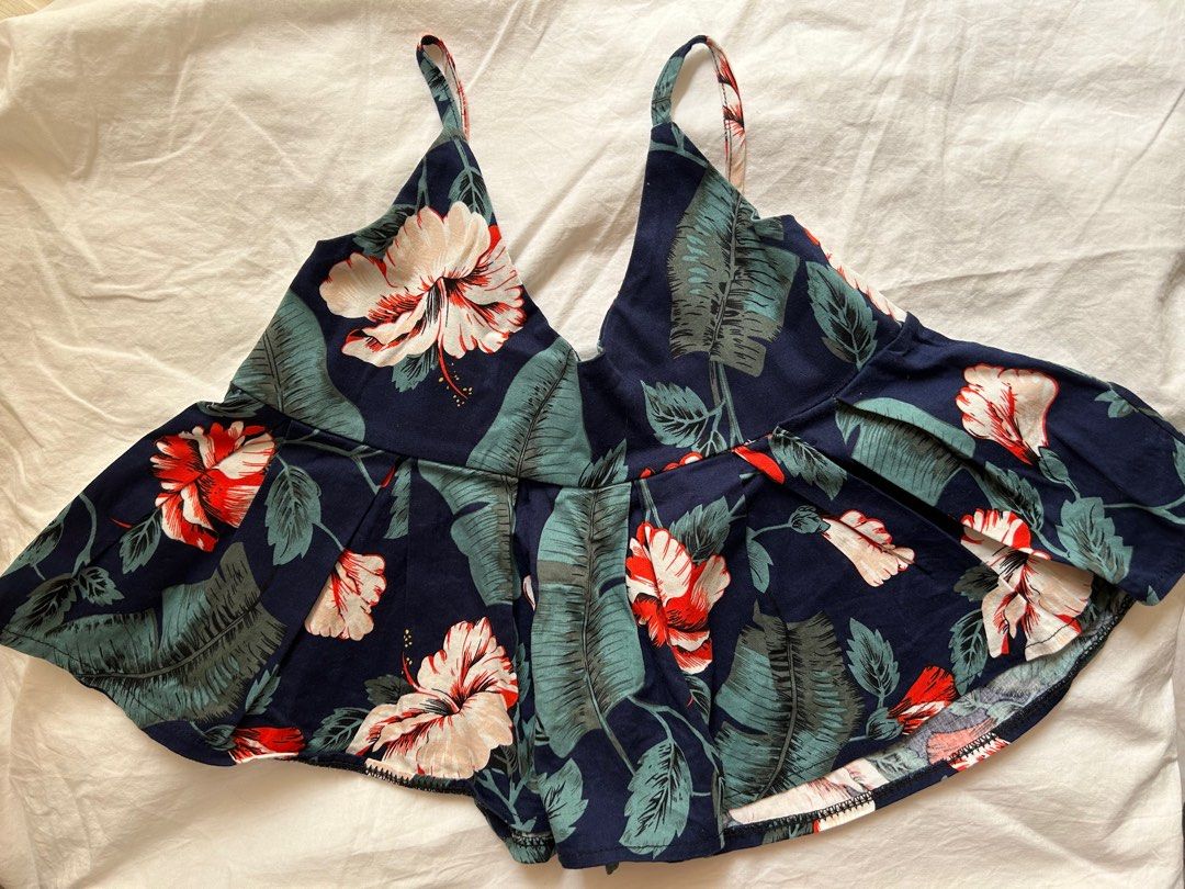 Floral Peplum Top (Category: Sleeveless) located in Pasig City. Submitted by choomchoom (Listing ID 1241438734, Image 1). Description: 🪷 accidentally ordered 2pcs 🪷 brand new, never worn 🪷 no returns/refunds for purchased items .