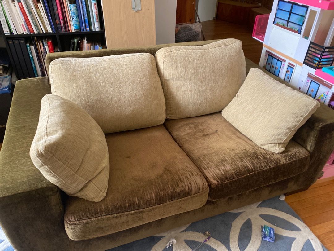 FREE Sofa , Furniture & Home Living, Furniture, Sofas on Carousell
