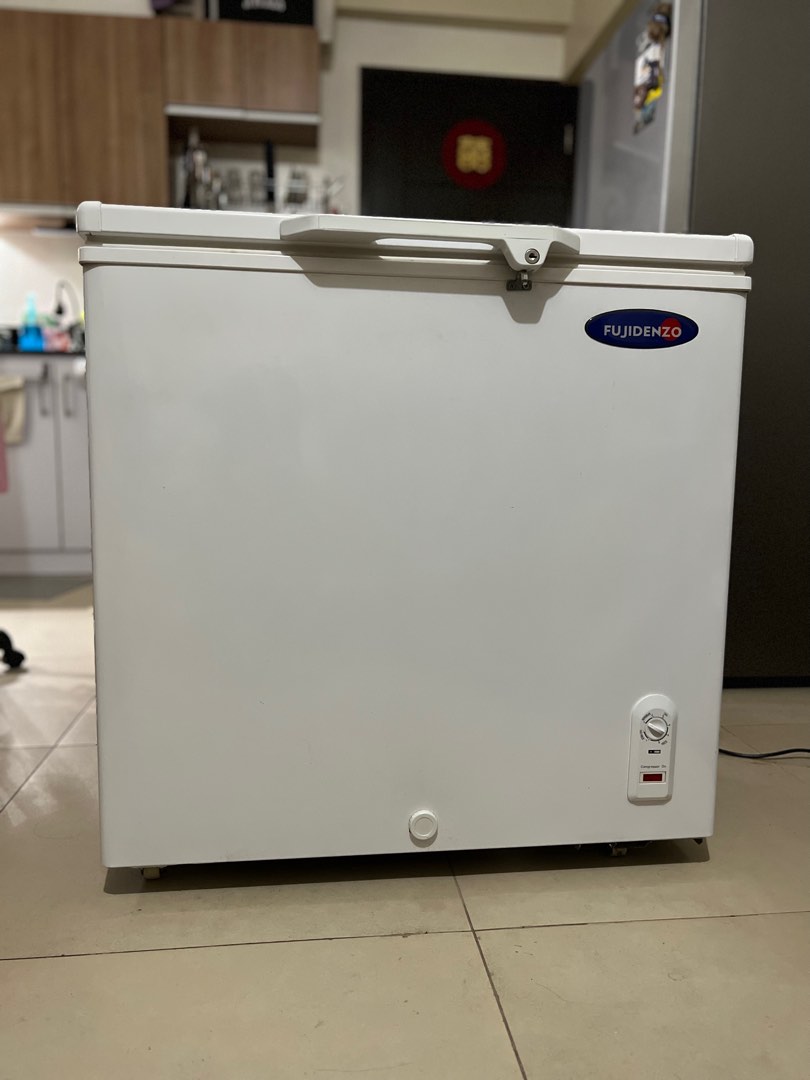 Fujidenzo Chest Freezer 6.8 cu.ft, TV & Home Appliances, Kitchen