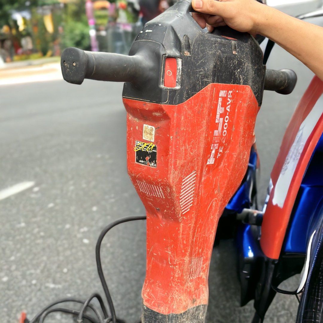 HILTI TE2000AVR Jack Hammer High End Original with Receipt HILTO Davao Purchased, Commercial