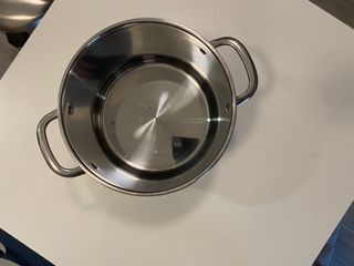 （分類：）位於 。 由 johnsellsikea 提交（商品編號 1241405736，圖片 1）。簡介： 。