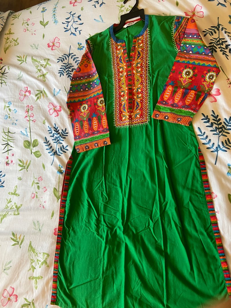 Muslin silk half white embroidery hand worked 3 piece kurti set – Threads