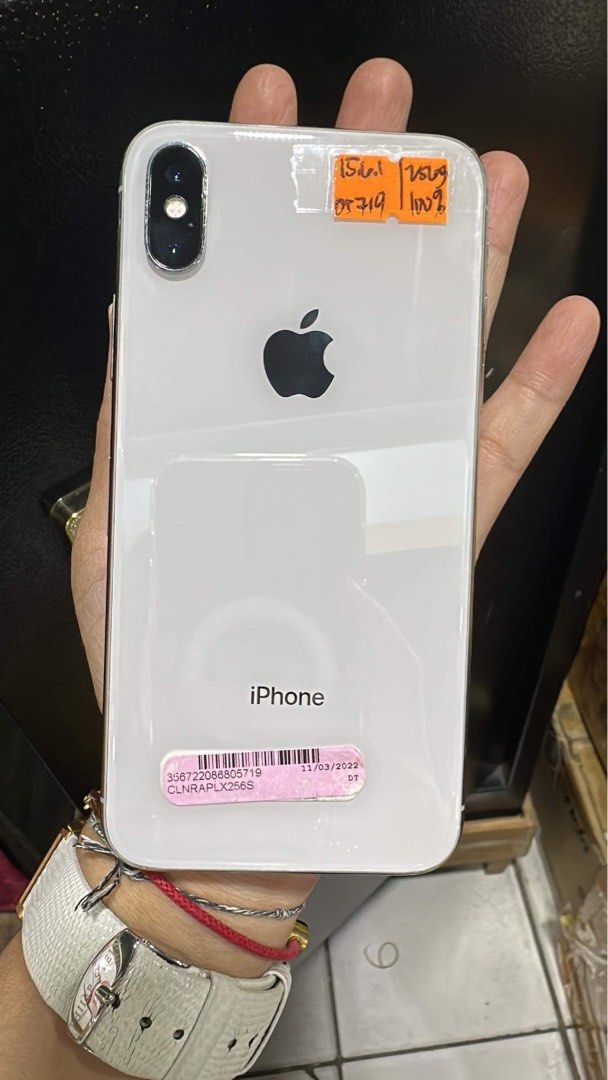 iPhone X 256gb RUSH! (Category: iPhone X Series) located in Manila. Submitted by TekiCashGadgetsph (Listing ID 1241478680, Image 1). Description: ISSUE: FACE ID NOT WORKING YUN LANG! Maliban dun lahat okay na! Super presentable pa 🎁 FAST RESPONSE MAKINIS actual pic posted Factory Unlocked Us variant Ver good battery condition Complete accessories narin Sim nalang kulang And No sim restrictions Original LCD GUARANTEED ORIGINAL IPHONE Pick up samp
