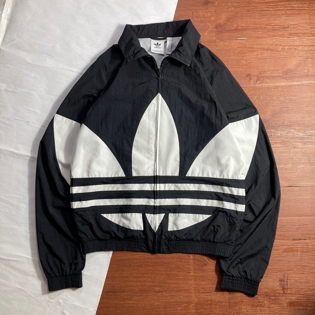 Adidas big logo top