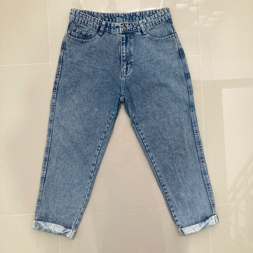 JINISO - HW Boyfriend Jeans 015 (Size 32) on Carousell