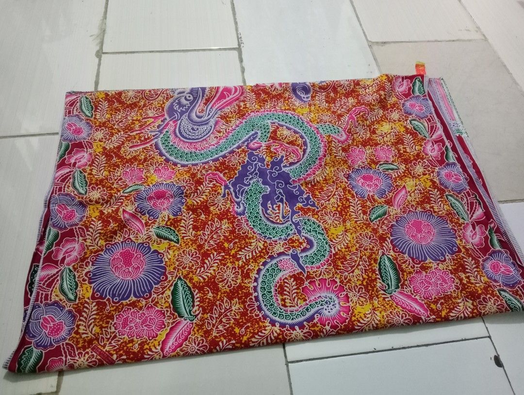 Kain jarik on Carousell