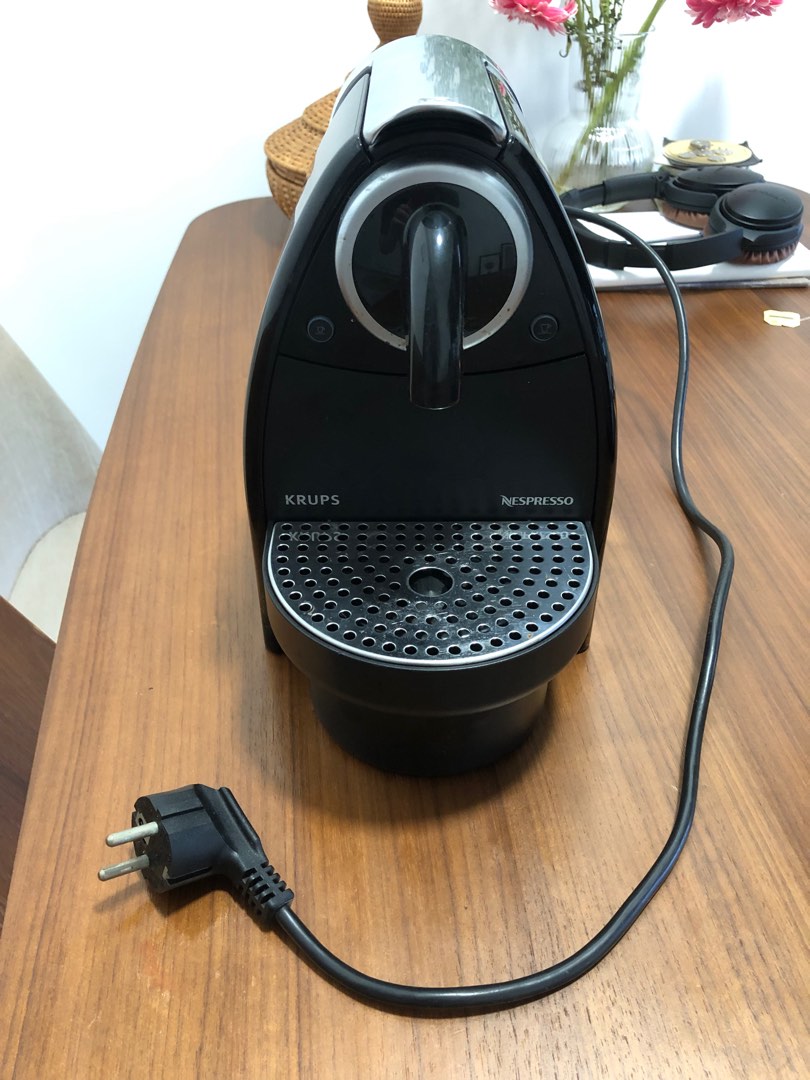 Krups Nespresso machine, TV & Home Appliances, Kitchen Appliances ...