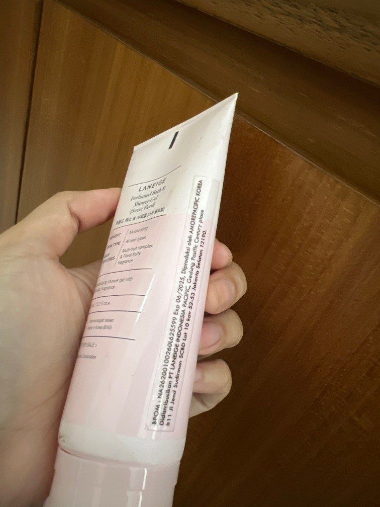 Laneige perfumed bath and shower gel sweet floral 100ml on Carousell