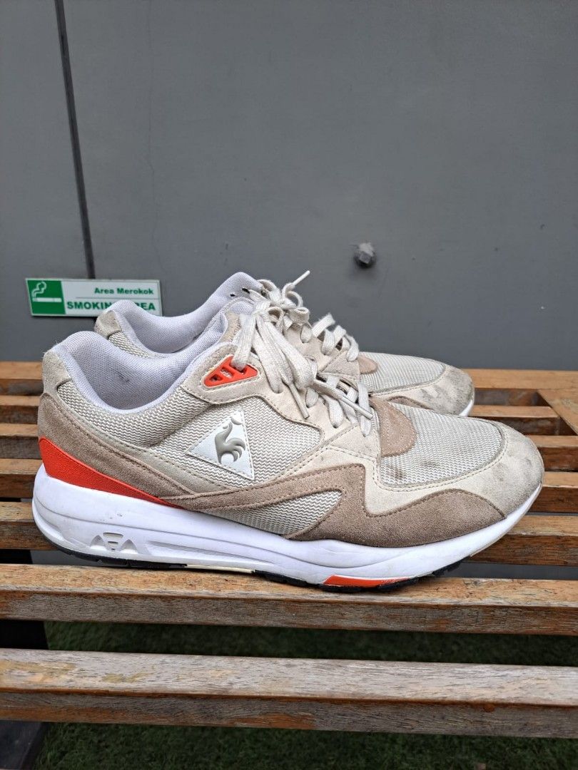 Le Coq Sportif 43 Fesyen Pria Sepatu Sneakers di Carousell