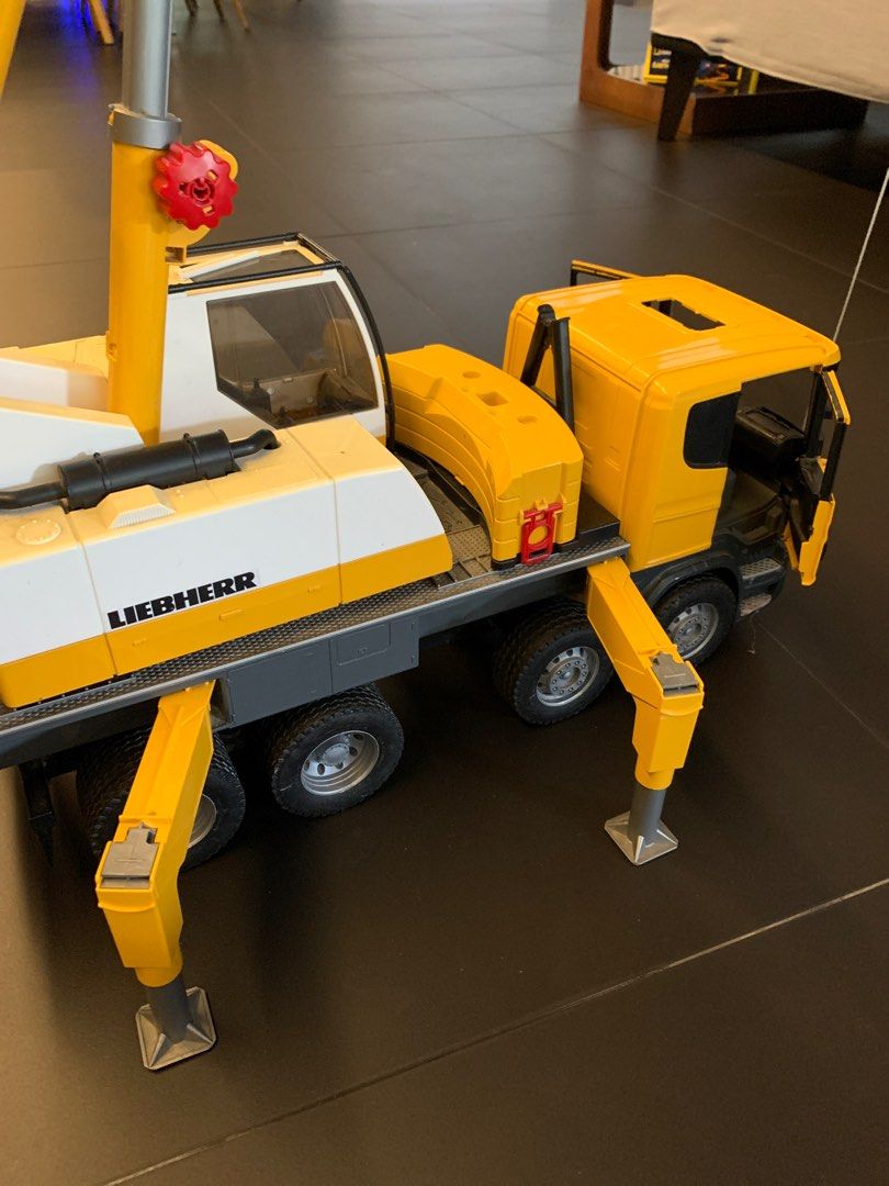 Liebherr Toy Crane
