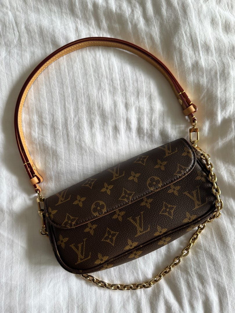 Louis Vuitton Ivy Wallet on Chain - rare!, Luxury, Bags & Wallets on ...