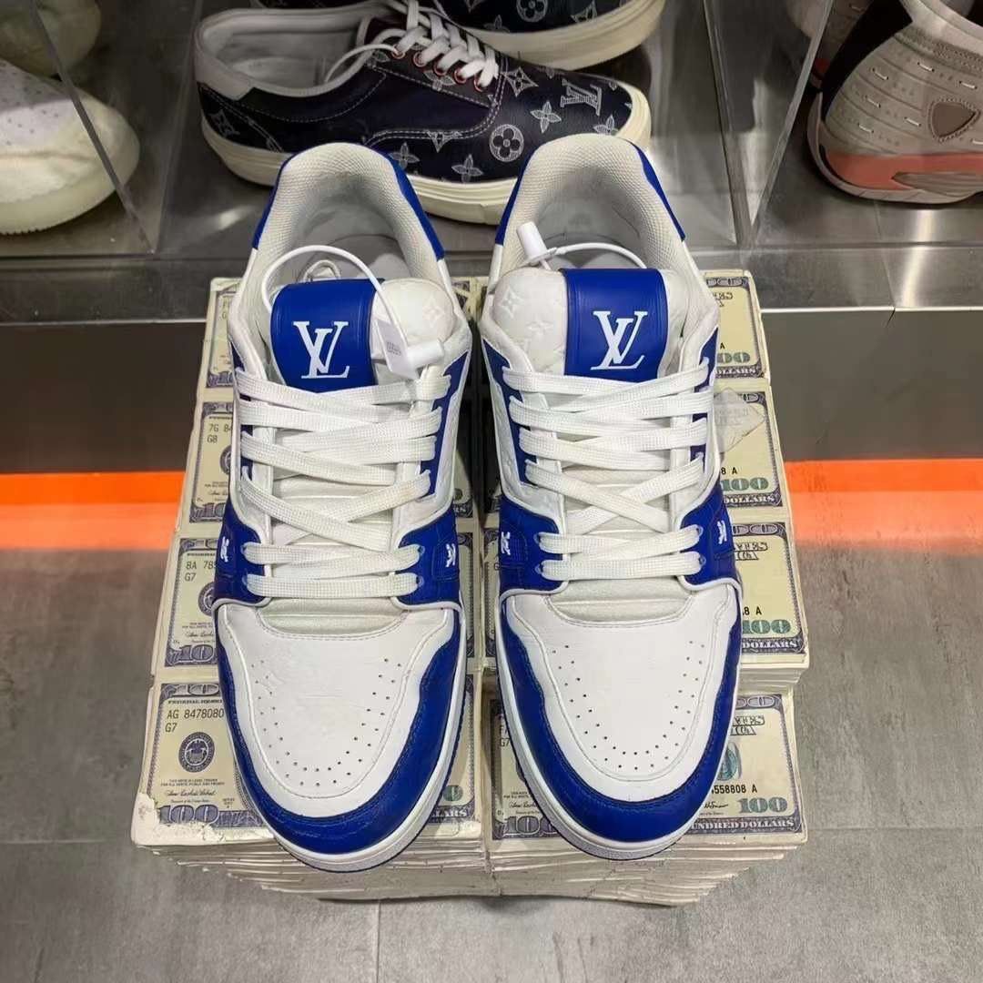 Louis Vuitton trainer, Fesyen Pria, Sepatu , Sneakers di Carousell