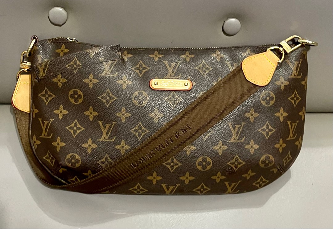 Lv online banana bag