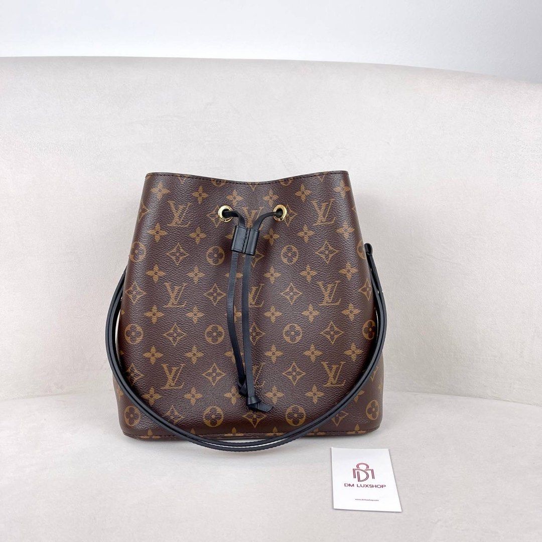Louis Vuitton LV ONTHEGO MM, Luxury, Bags & Wallets on Carousell