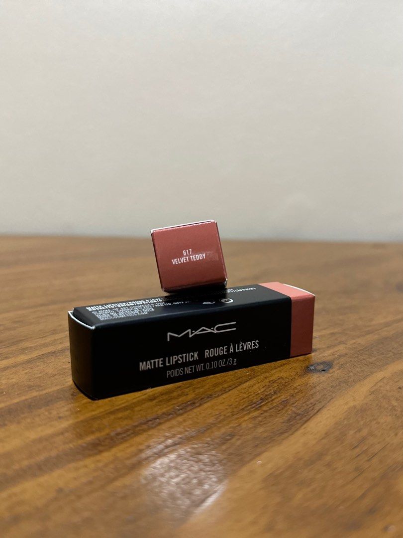 M.A.C Cosmetics Matte Lipstick 617 Velvet Teddy 3g