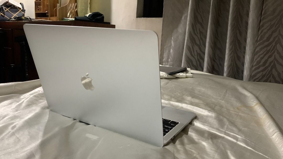Macbook Pro 13 inch (Category: Laptops & Notebooks) located in San Juan City. Submitted by justineblonded (Listing ID 1241499833, Image 3). Description: Sleek. Snazzy. Sexy. Don't let these words fool you. The Macbook Pro 2018 is all these, but, it goes beyond that. It's a powerhouse perfect for your work, entertainment, and creative bonanzas. It is packed with 256 GB worth of SSD storage(fastest in the market), 8 GB of Ram with Quad-Core Intel C