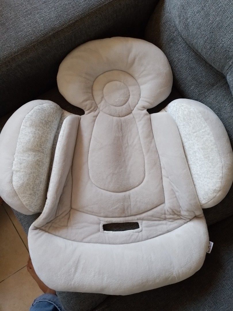 Mambo seat cushion (Category: Strollers) located in Paranaque City. Submitted by angela.barretto (Listing ID 1241395693, Image 1). Description: used few times lang.