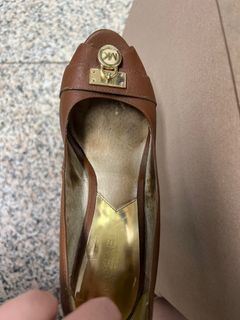 MK S7 Wedge in Tan