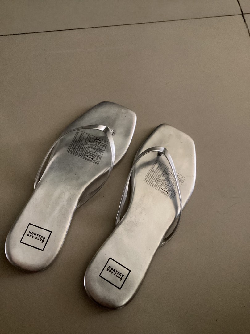 MONTEGO BAY SANDALS BY PAYLESS SILVER SIZE 37.5 on Carousell