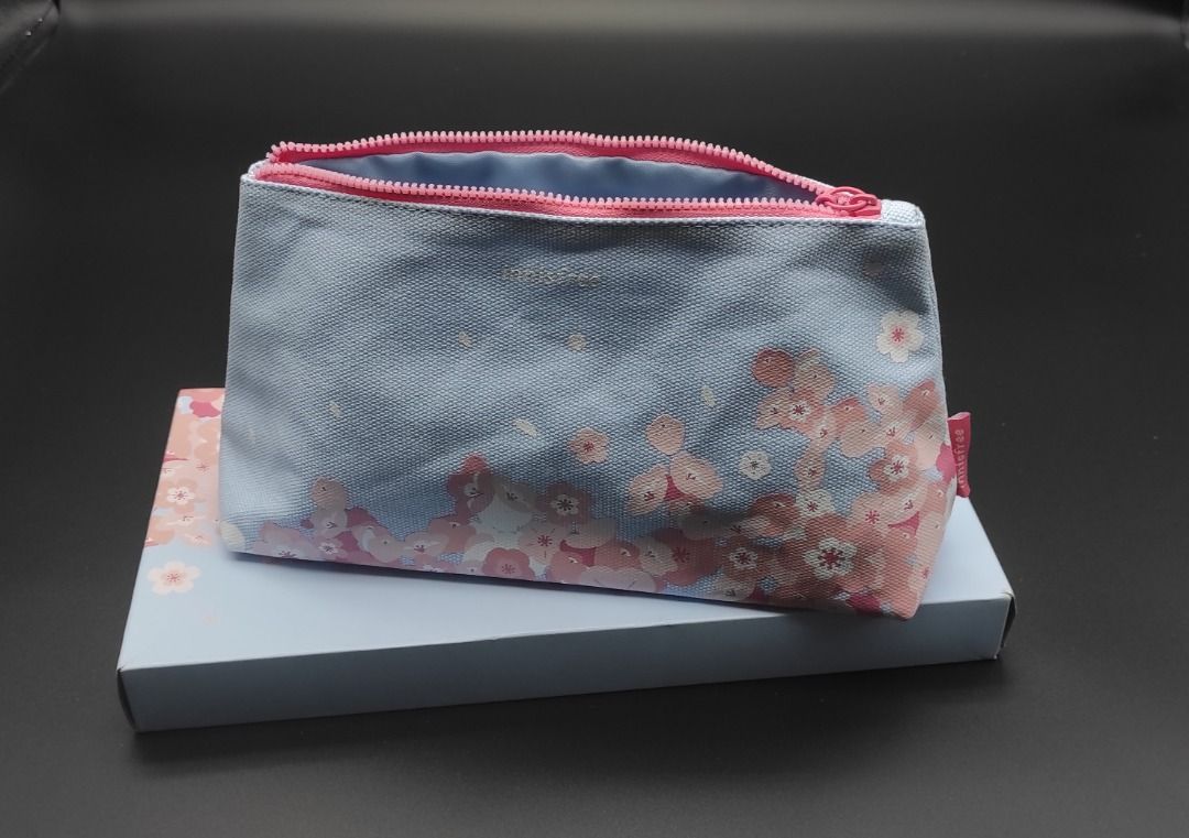 Innisfree pouch outlet