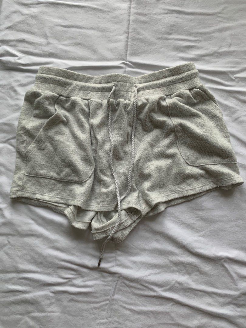 H&m maternity shorts online