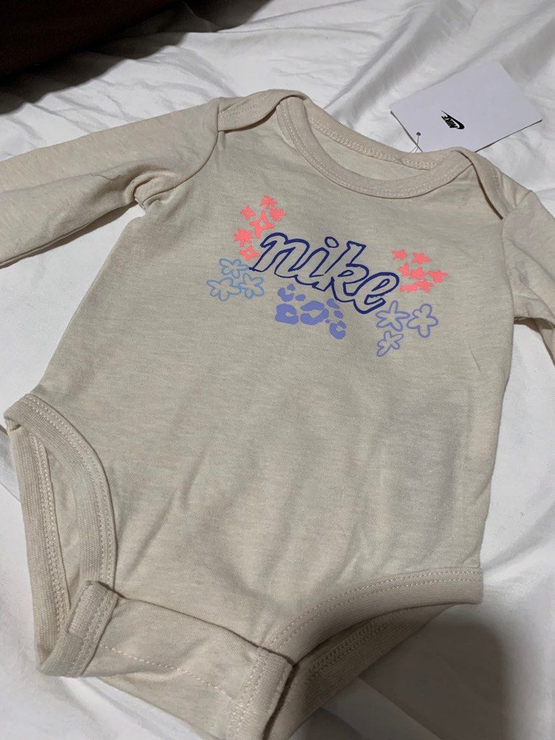 Nike deals onesie girl