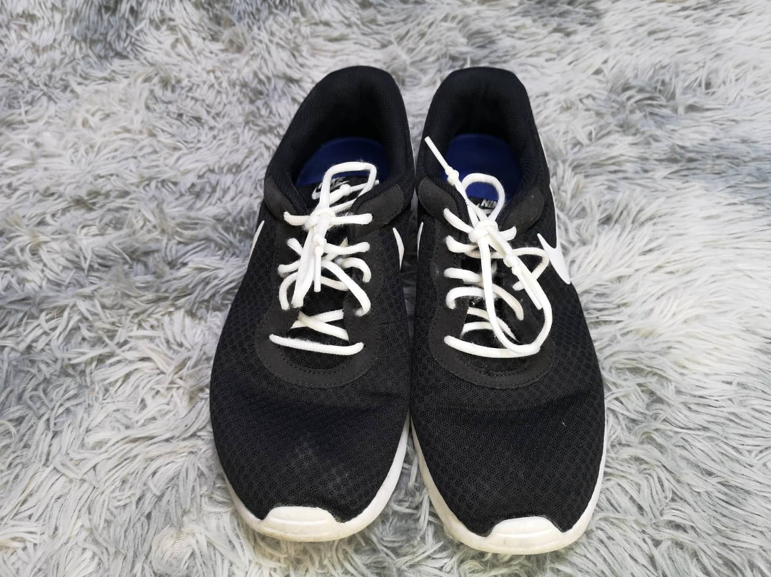 cheap black nike runners