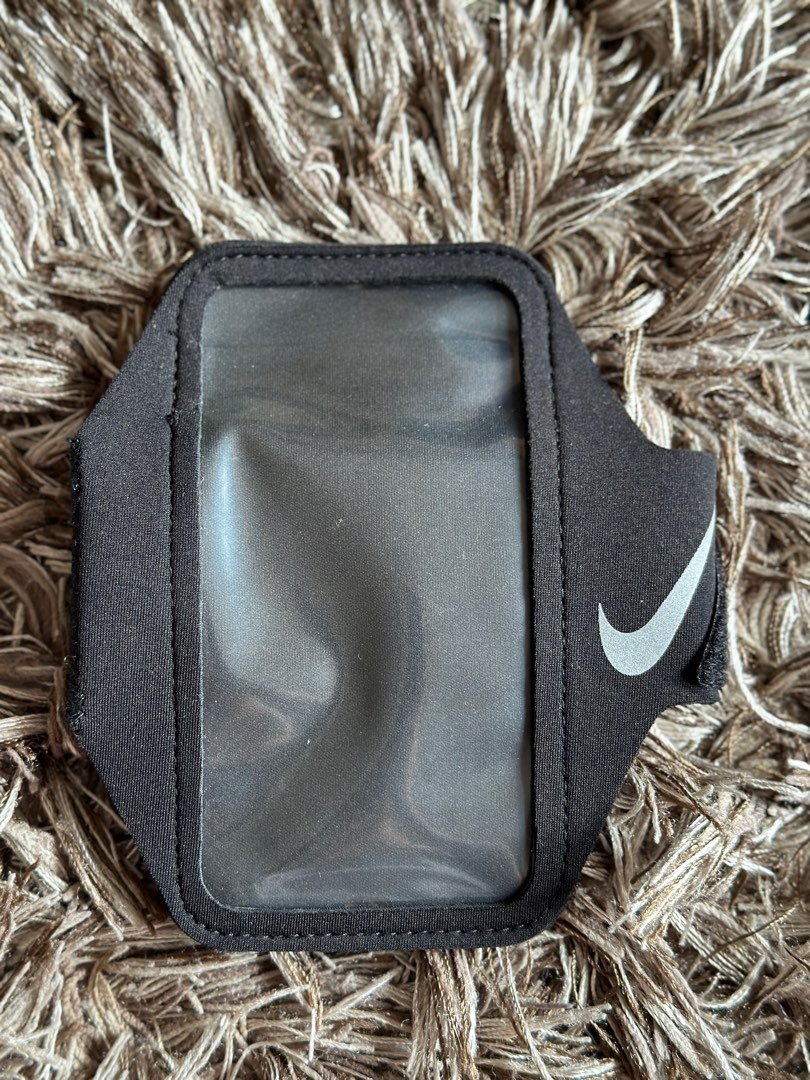 nike lean arm band review