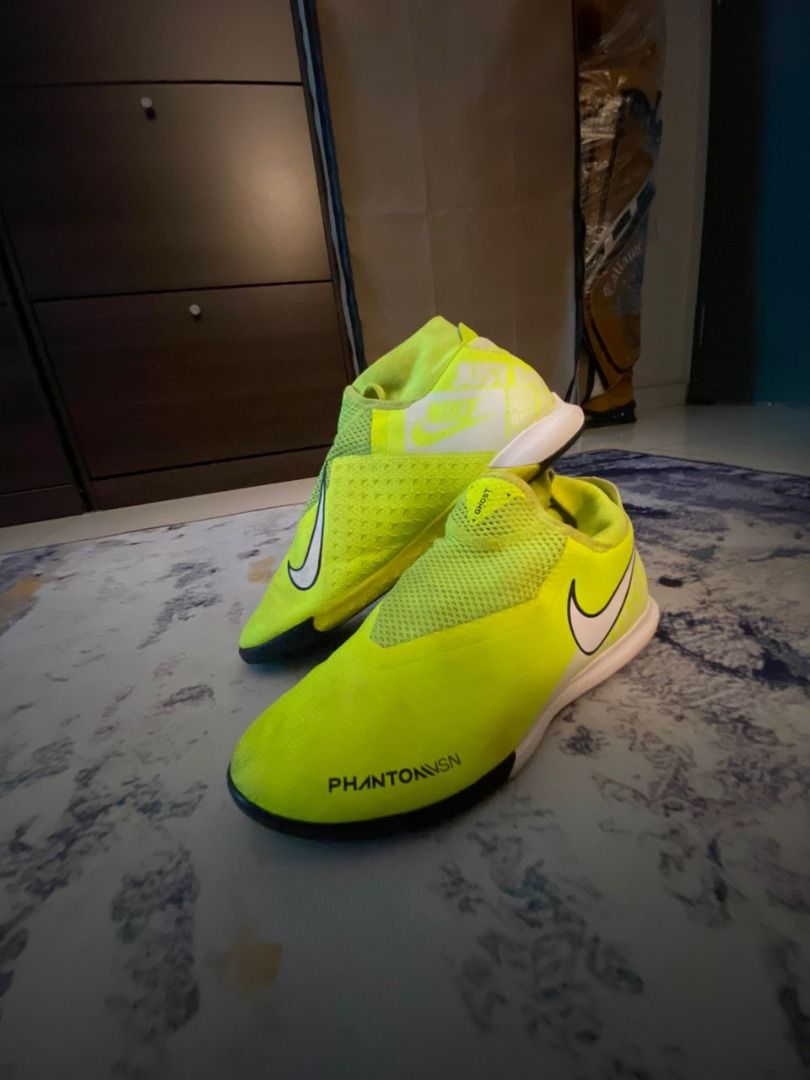 Nike Phantom Vsn Neon Green Men s Fashion Footwear Boots on
