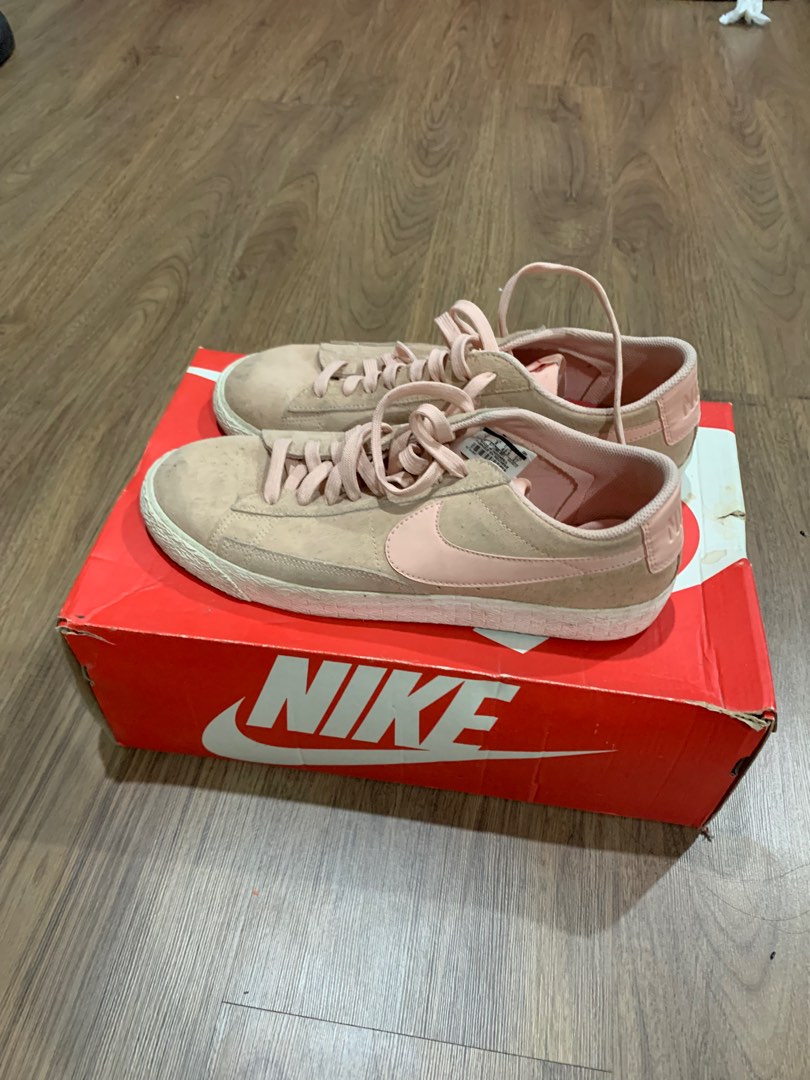 mens nike pink trainers