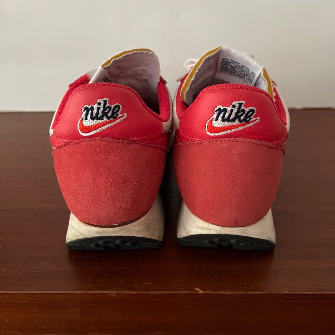 Tailwind 79 red online