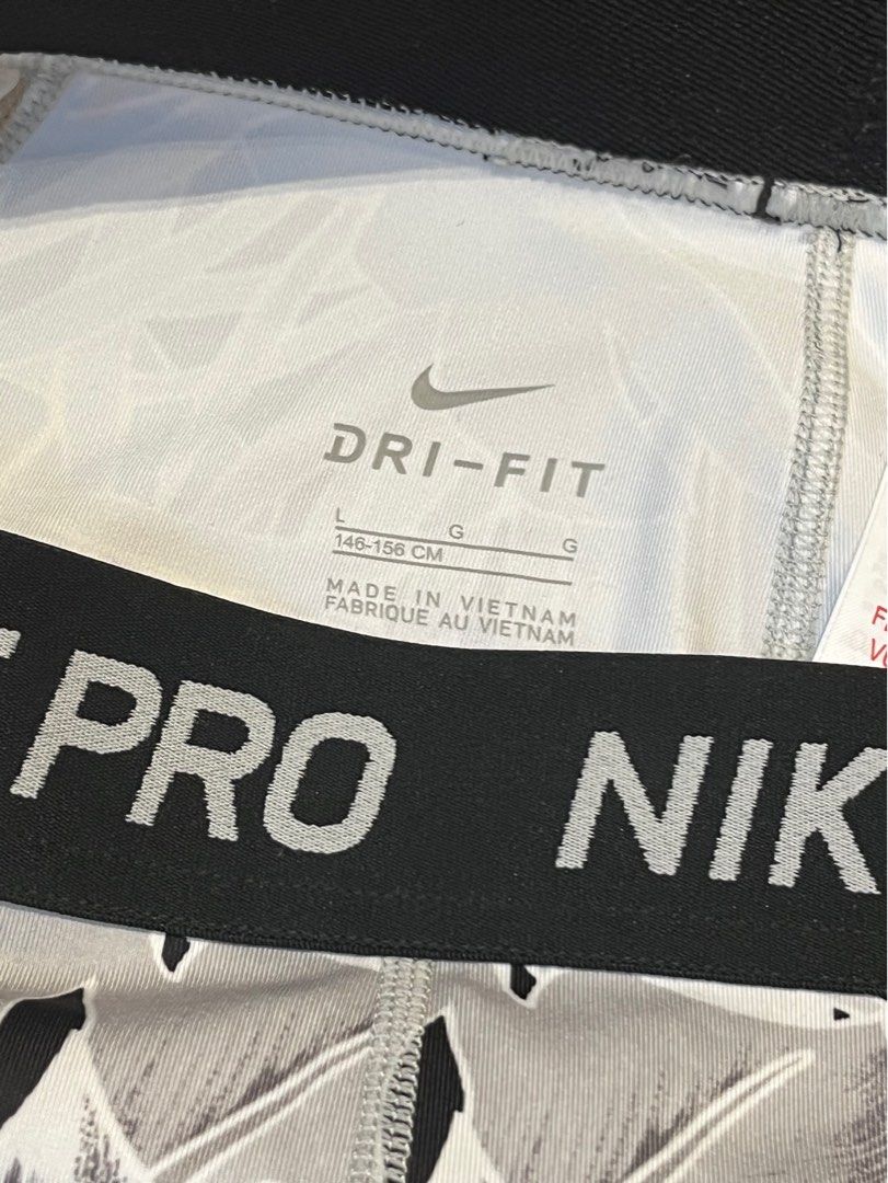 Nike Pro Leggings, Women's Fashion, Activewear on Carousell