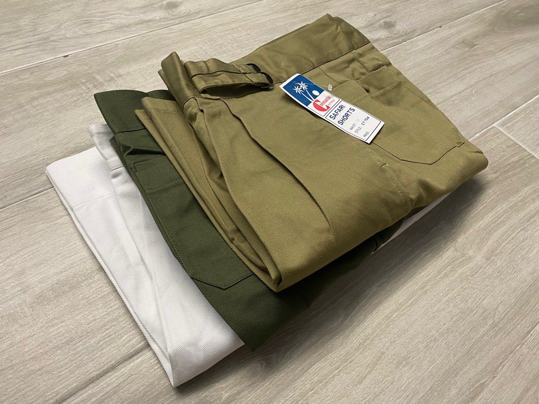 NOS/ Vintage Australian Safari Shorts - Khaki - 34, 男裝, 褲＆半截