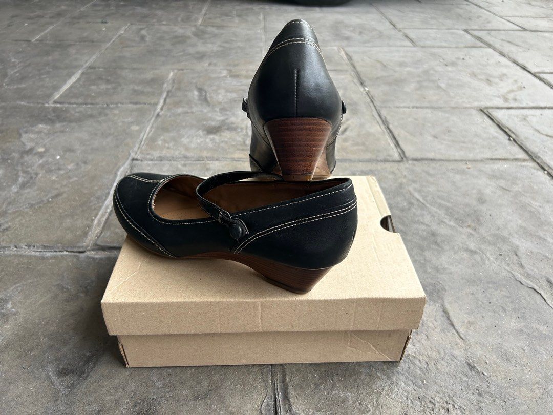 Clarks softwear wedges sale