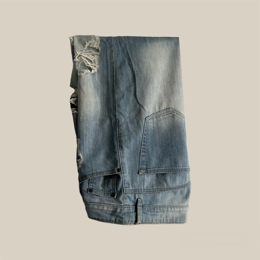 Oxygen distressed jeans (Category: Jeans) located in San Pablo. Submitted by shopjprt (Listing ID 1241449664, Image 2). Description: Item: Oxygen distressed jeans Size on tag: 30” waist, 37” long Condition: 9/10 Comfortable and stylish ☻ Mine: ₱399 + sf.