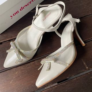 White pumps outlet size 10