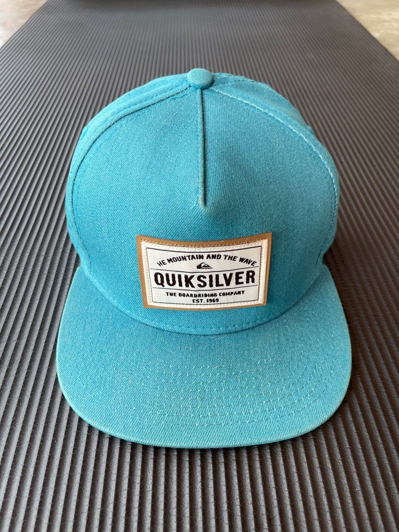 Quicksilver Snapbacks (Category: Cap & Hats) located in Pontian. Submitted by farrisbaba (Listing ID 1241497564, Image 1). Description: - Personal item - Minor faded - Gred copy .