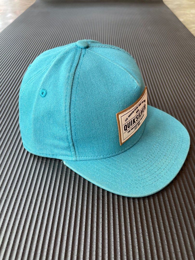 Quicksilver Snapbacks (Category: Cap & Hats) located in Pontian. Submitted by farrisbaba (Listing ID 1241497564, Image 2). Description: - Personal item - Minor faded - Gred copy .
