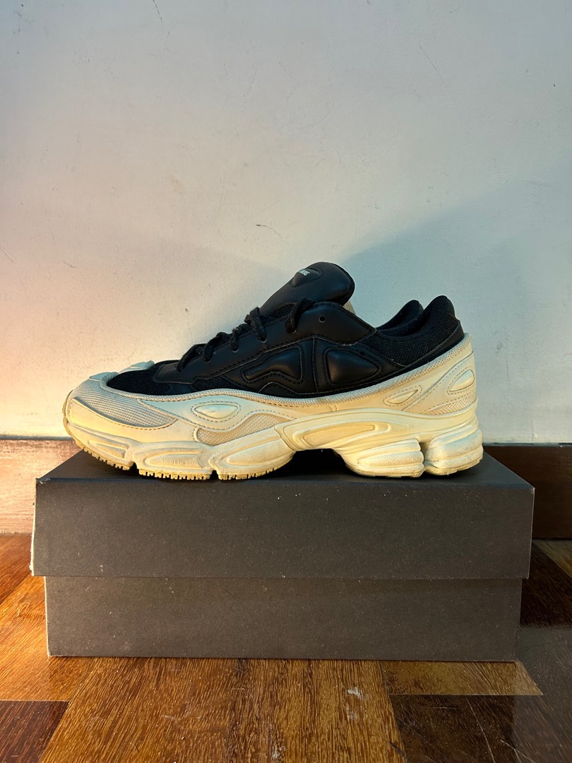 Raf simons discount ozweego cream white