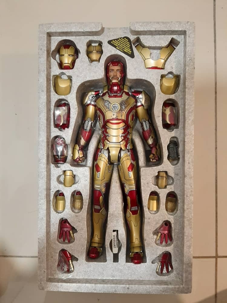 Rare Collectors Item Hot Toys Movie Masterpiece Mms197-D02 Marvel Iron Man  3 Mark Xlii/ Mark 42 Tony Stark 1/6 Scale Diecast Collectible Action Figure  Not Shf Mafex Marvel Legends Dc Comics Mcfarlane,