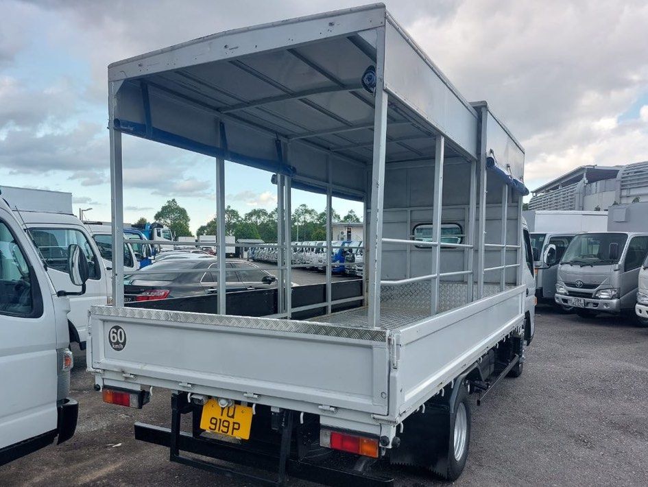 Rent Truck 14ft Mitsubishi Sliding Canopy Manual Diesel Rental